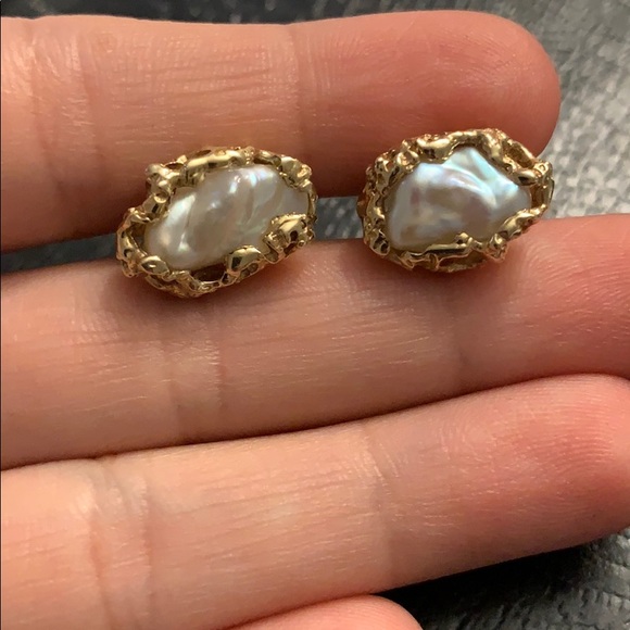 Vintage Baroque pearl earrings - Picture 3 of 8